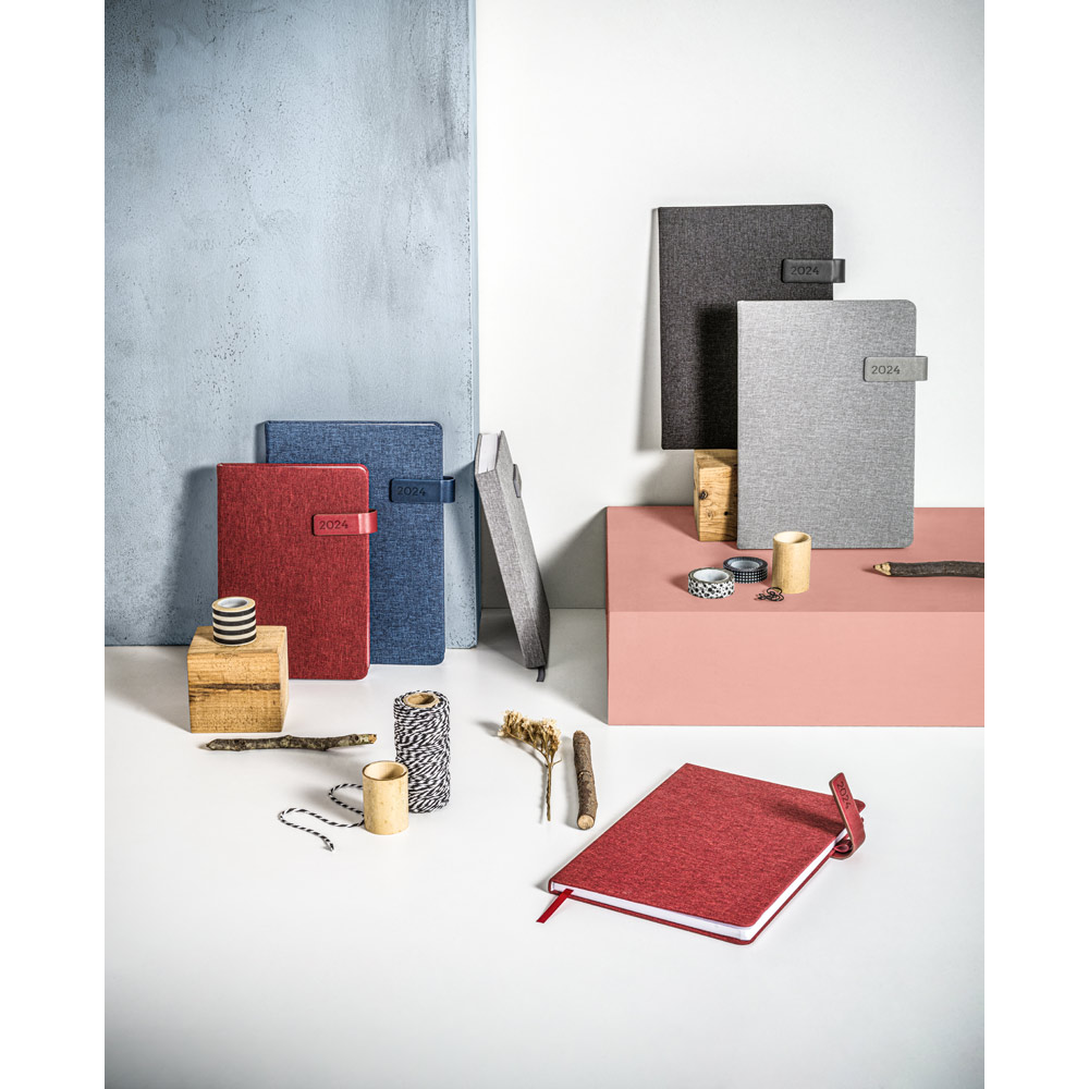 Brindes para Empresas Personalizados | ANDRESEN Agenda B5 em rPET Marcador em Fita